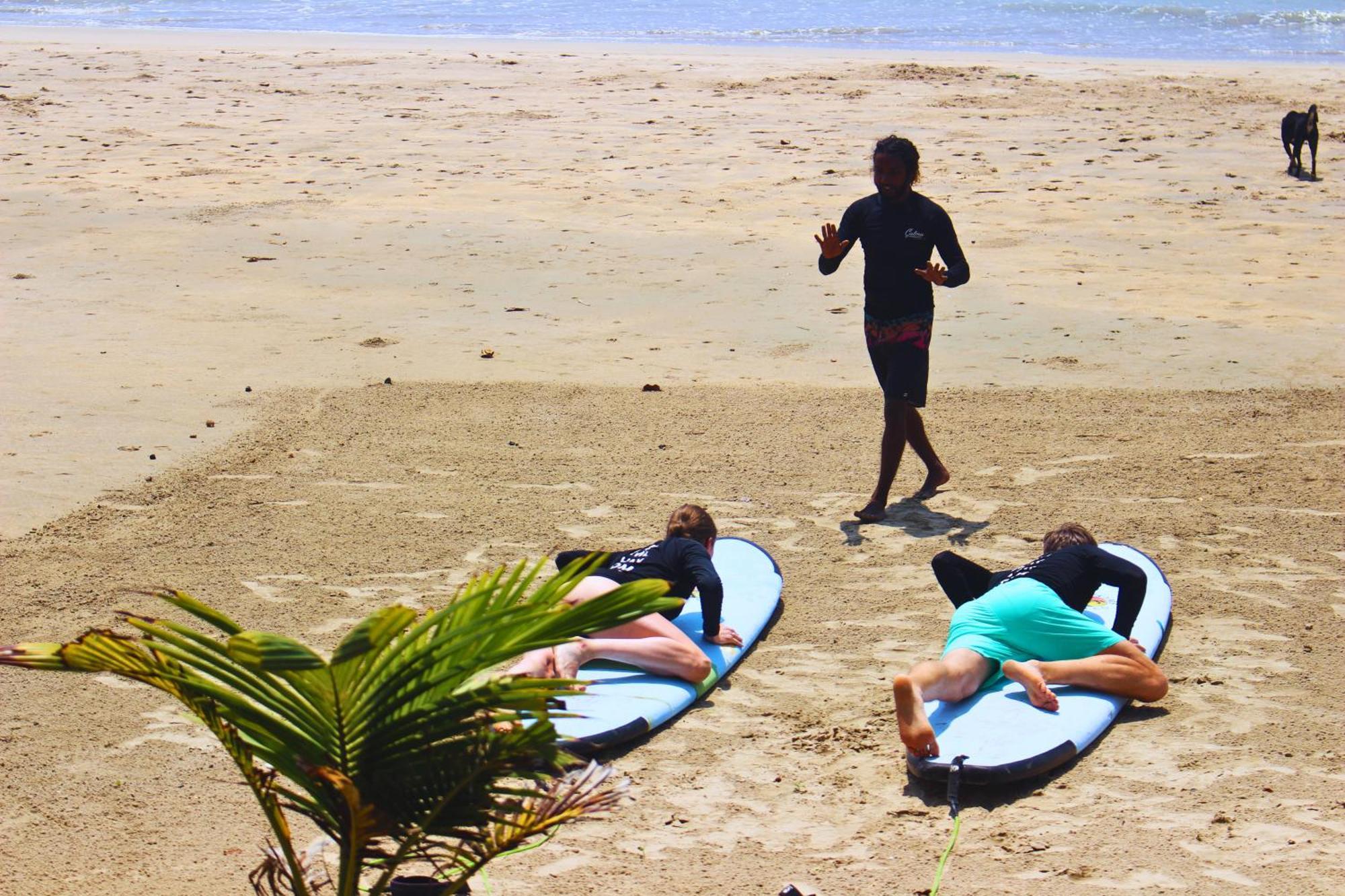 דיקוולה Calma - Surf, Yoga & Coffee On A Private Beach מראה חיצוני תמונה
