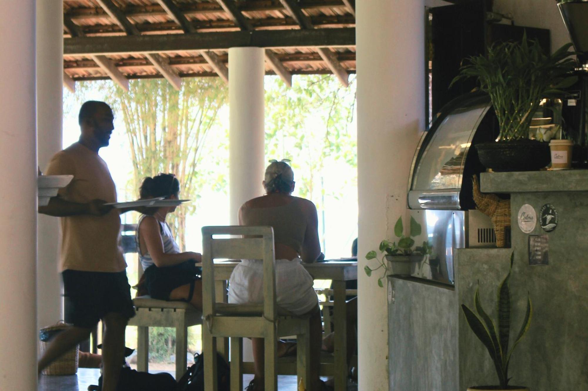 דיקוולה Calma - Surf, Yoga & Coffee On A Private Beach מראה חיצוני תמונה