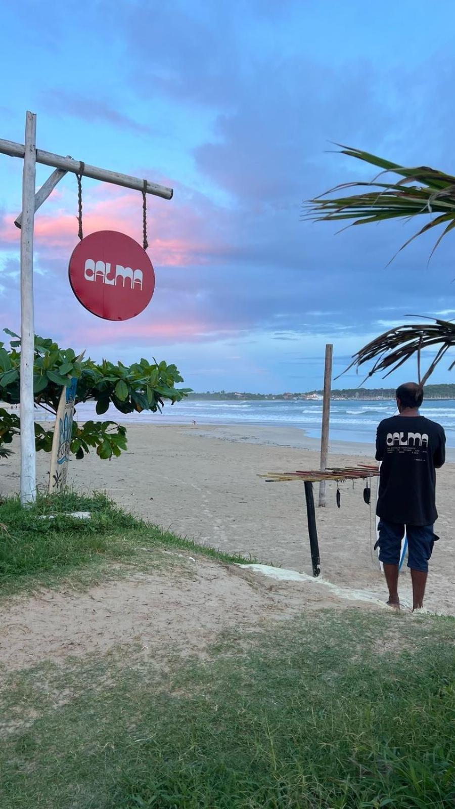 דיקוולה Calma - Surf, Yoga & Coffee On A Private Beach מראה חיצוני תמונה